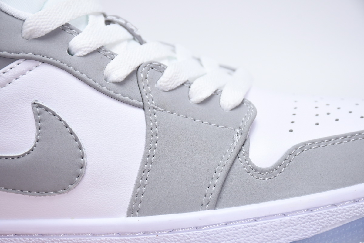 Air Jordan 1 Low Wolf Grey  DC0774-105