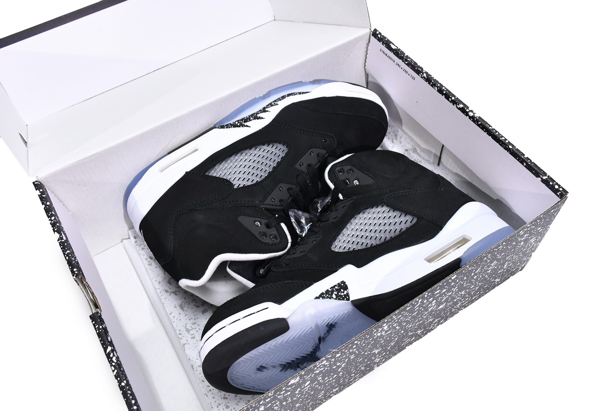 Air Jordan 5 Retro Moonlight  CT4838-011
