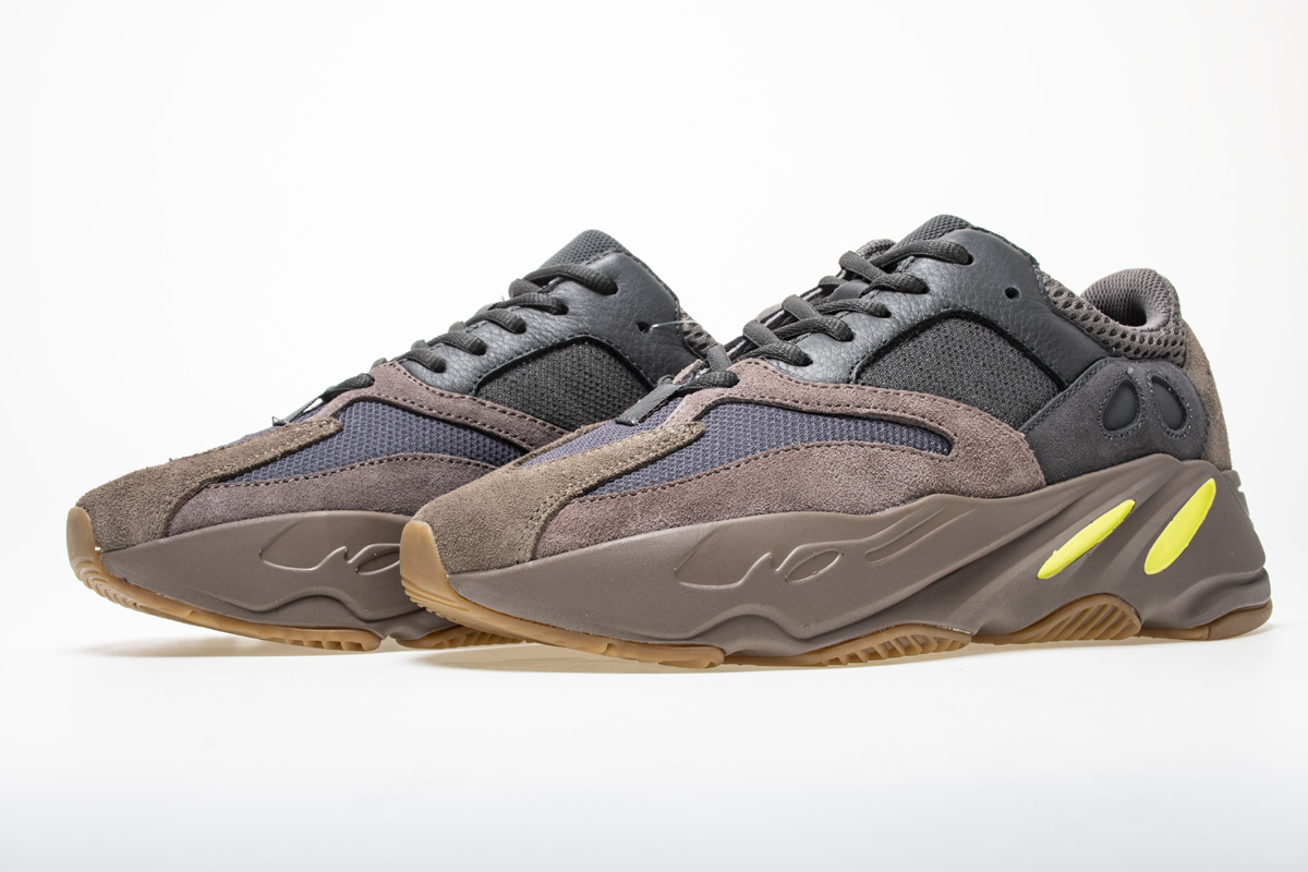 Yeezy Boost 700 “Mauve” EE9614