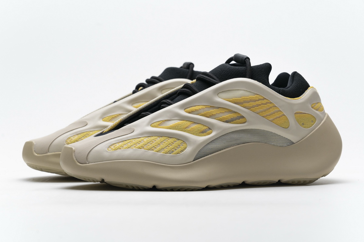 adidas Yeezy Boost 700 V3 Srphym G54853