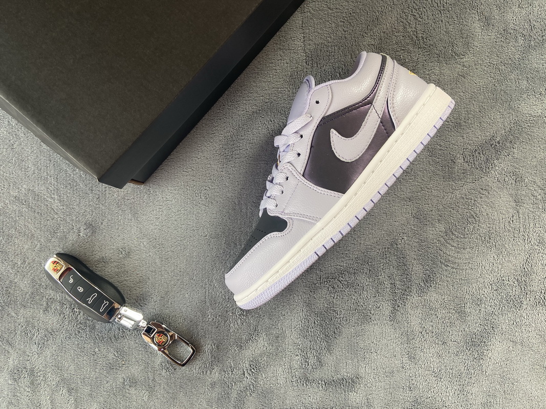 Air Jordan 1 Low Oxygen Purple  554723-505