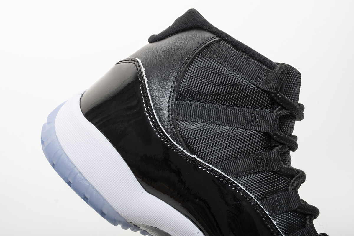 Air Jordan 11 “Space Jam” 378037-003