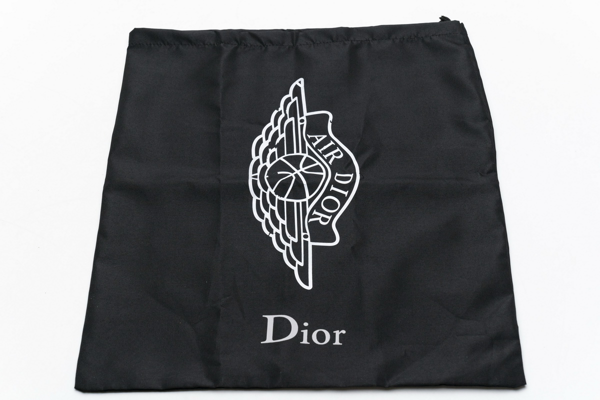 Dior x Air Jordan 1 High   CN8607-002