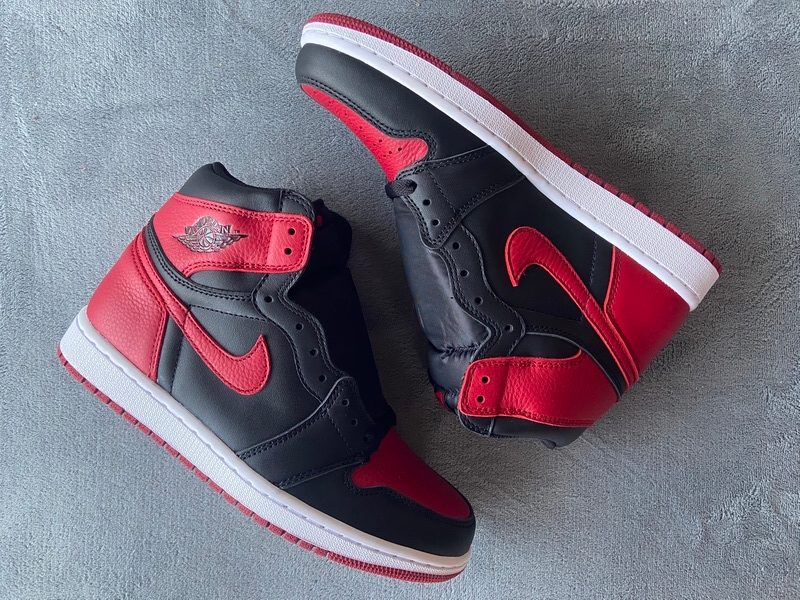 Air Jordan 1 High Banned  555088-001