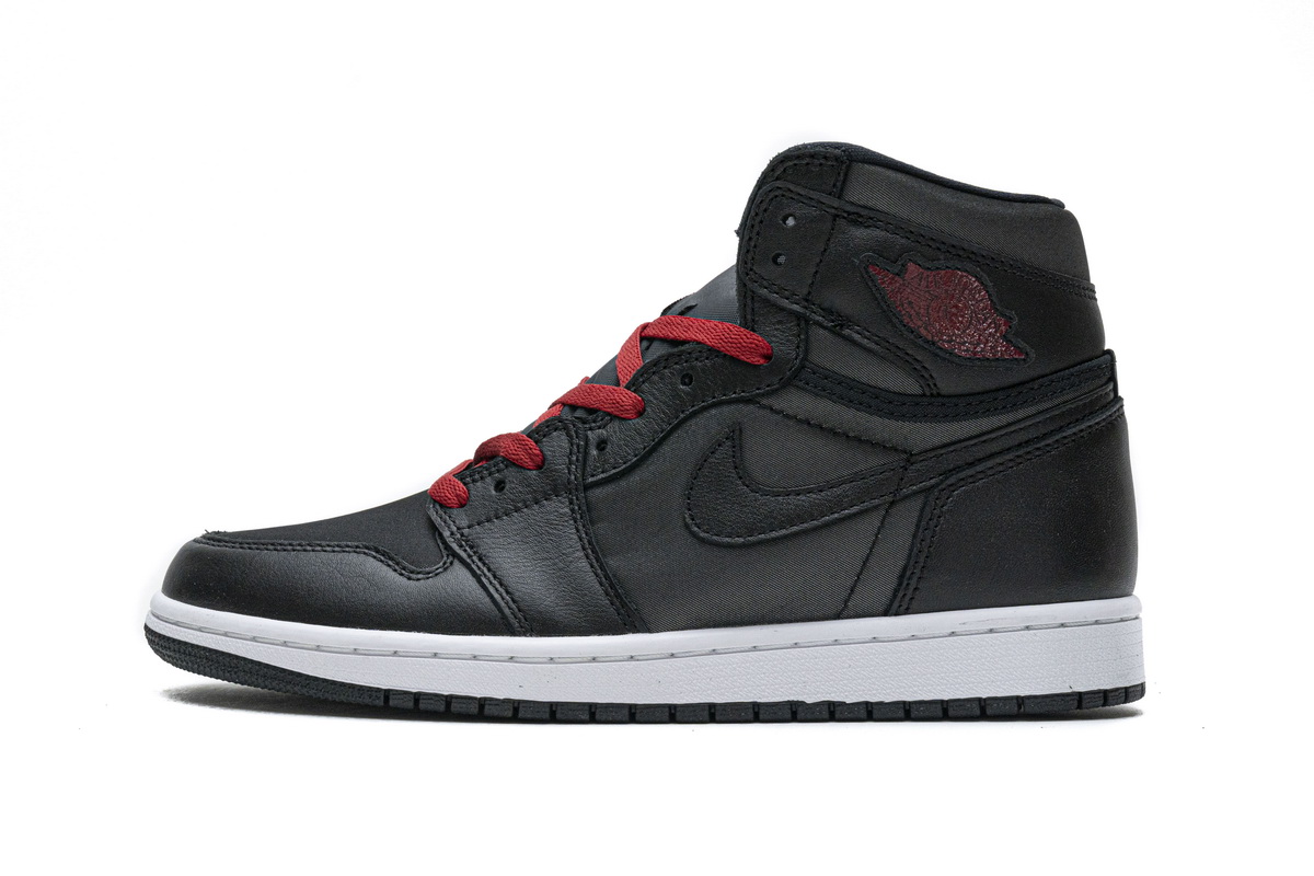 Air Jordan 1 Retro High OG “Black Satin Gym Red”   555088-060
