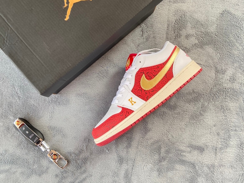 Air Jordan 1 Low SE“Spades”   DJ5185-100