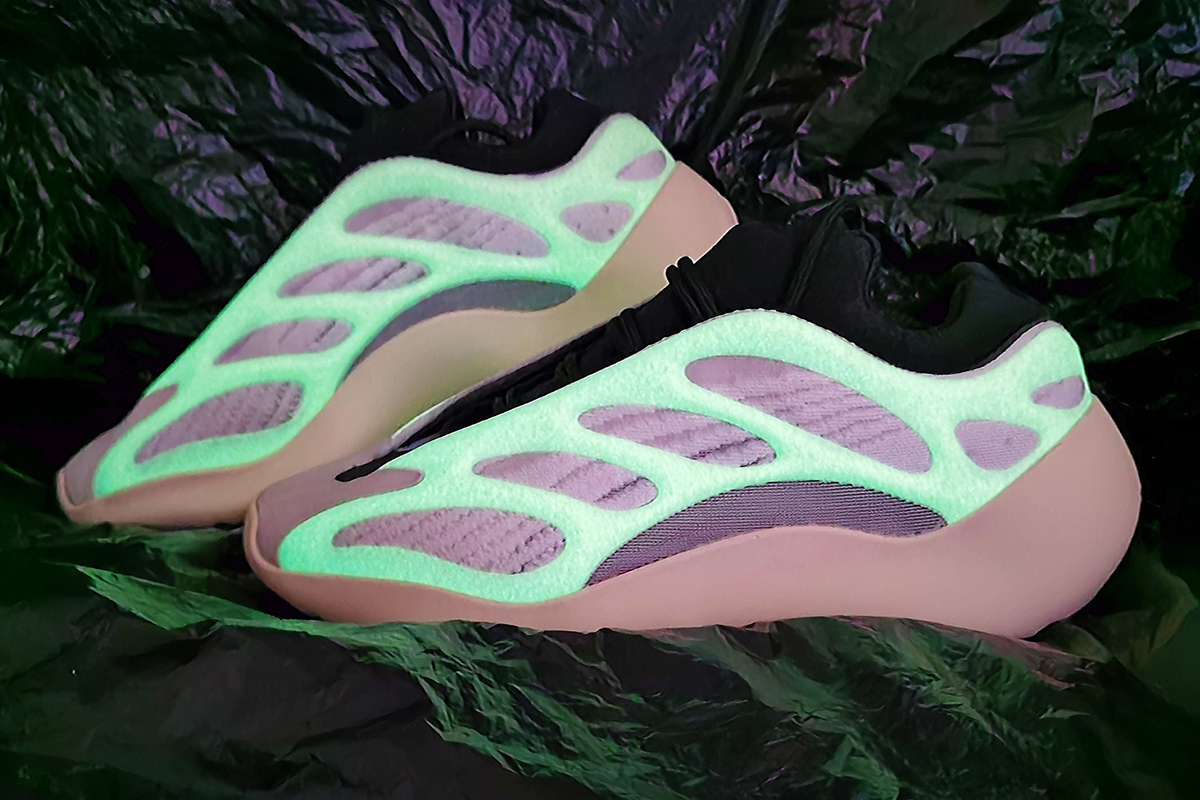 adidas Yeezy 700 V3 “Azael”Basf Boost FW4980