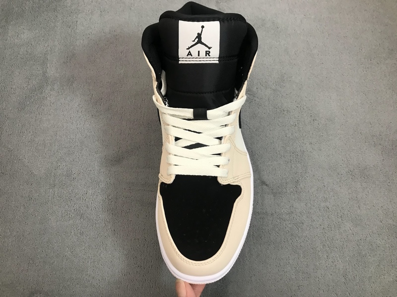 Air Jordan 1 Mid Barely Orange BQ6472-800