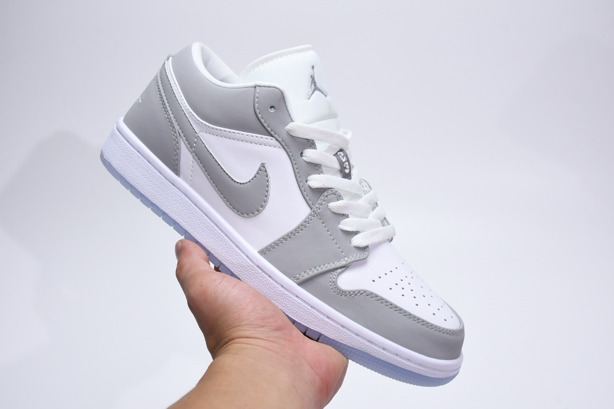 Air Jordan 1 Low Wolf Grey  DC0774-105