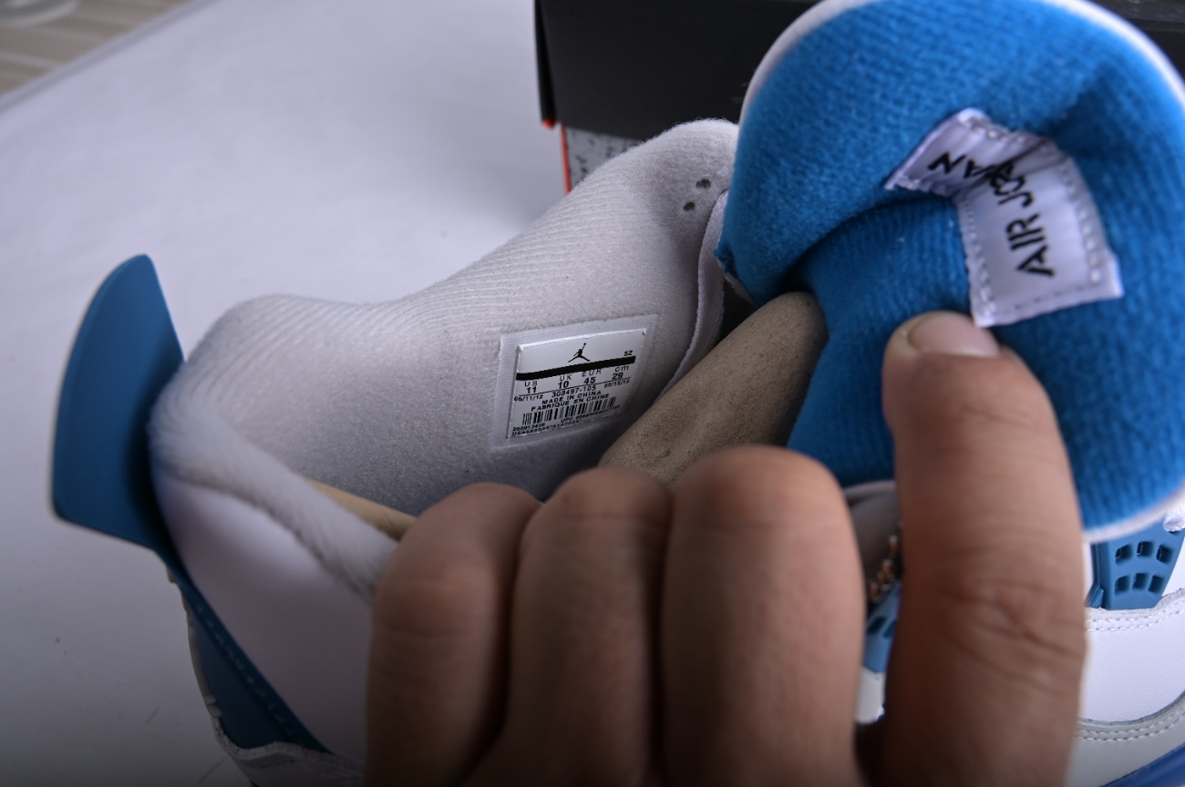Air Jordan 4 Retro  Military Blue  308497-105