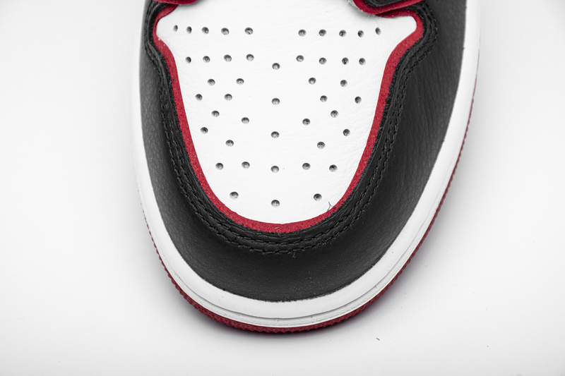 Air Jordan 1 Retro High OG “Meant To Fly”  555088-062