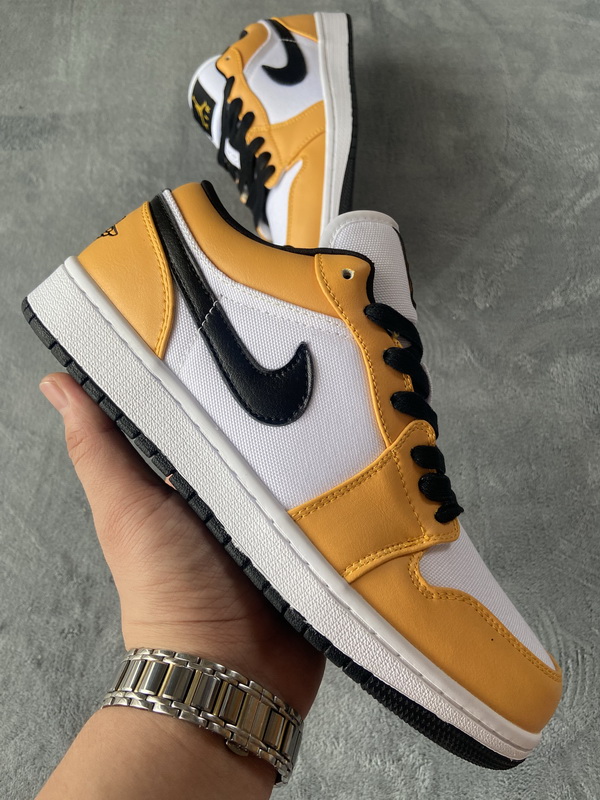 Air Jordan 1 Low Laser Orange  CZ4776-107