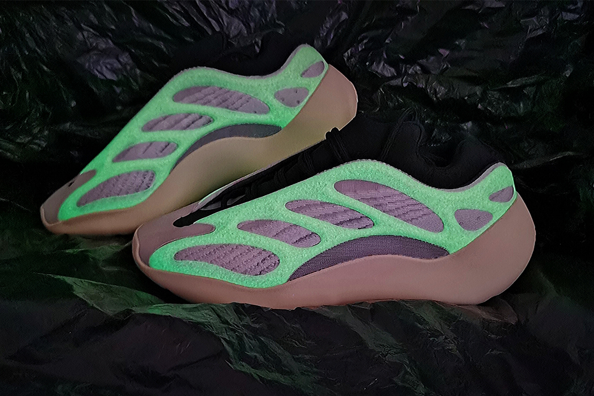 adidas Yeezy 700 V3 “Azael”Basf Boost FW4980