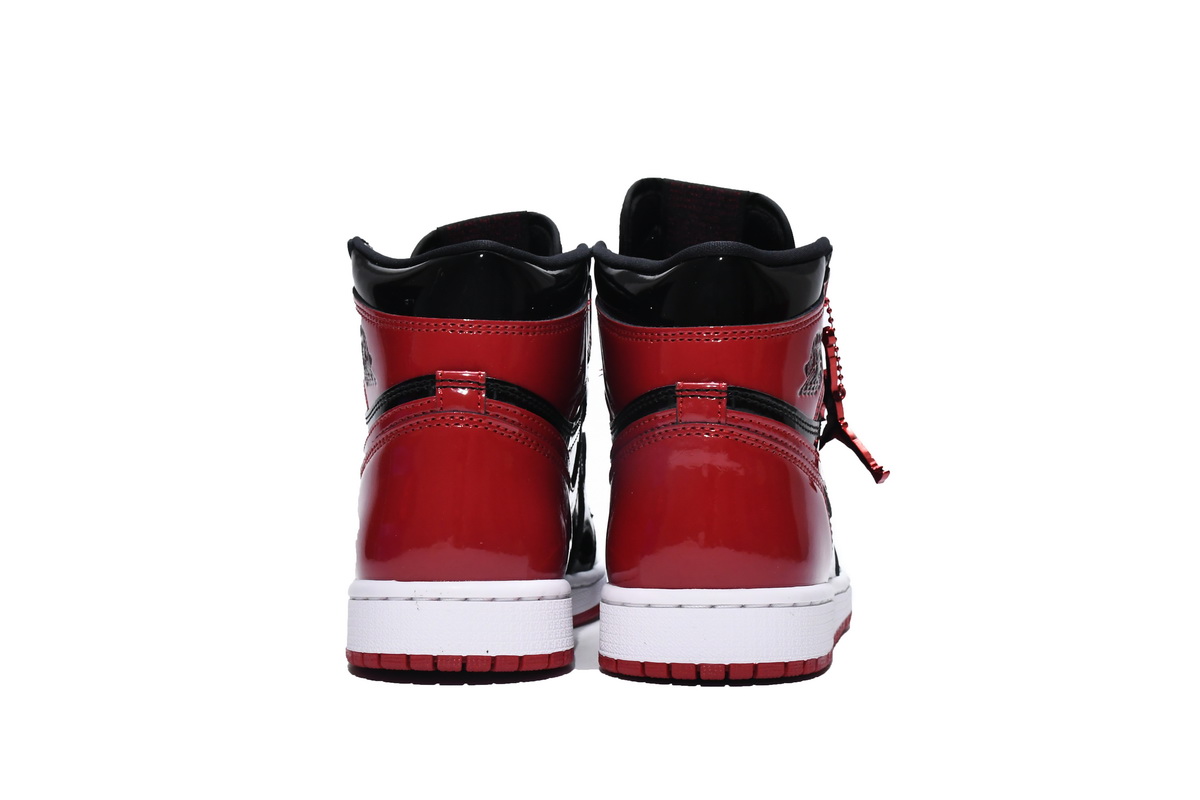 Air Jordan 1 High “Banned”  Patent Leather isForbidden to Wear.  555088-063