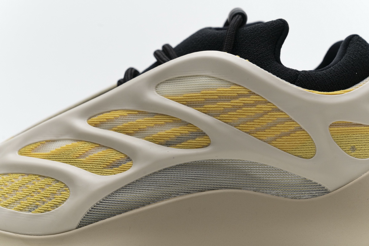 adidas Yeezy Boost 700 V3 Srphym G54853