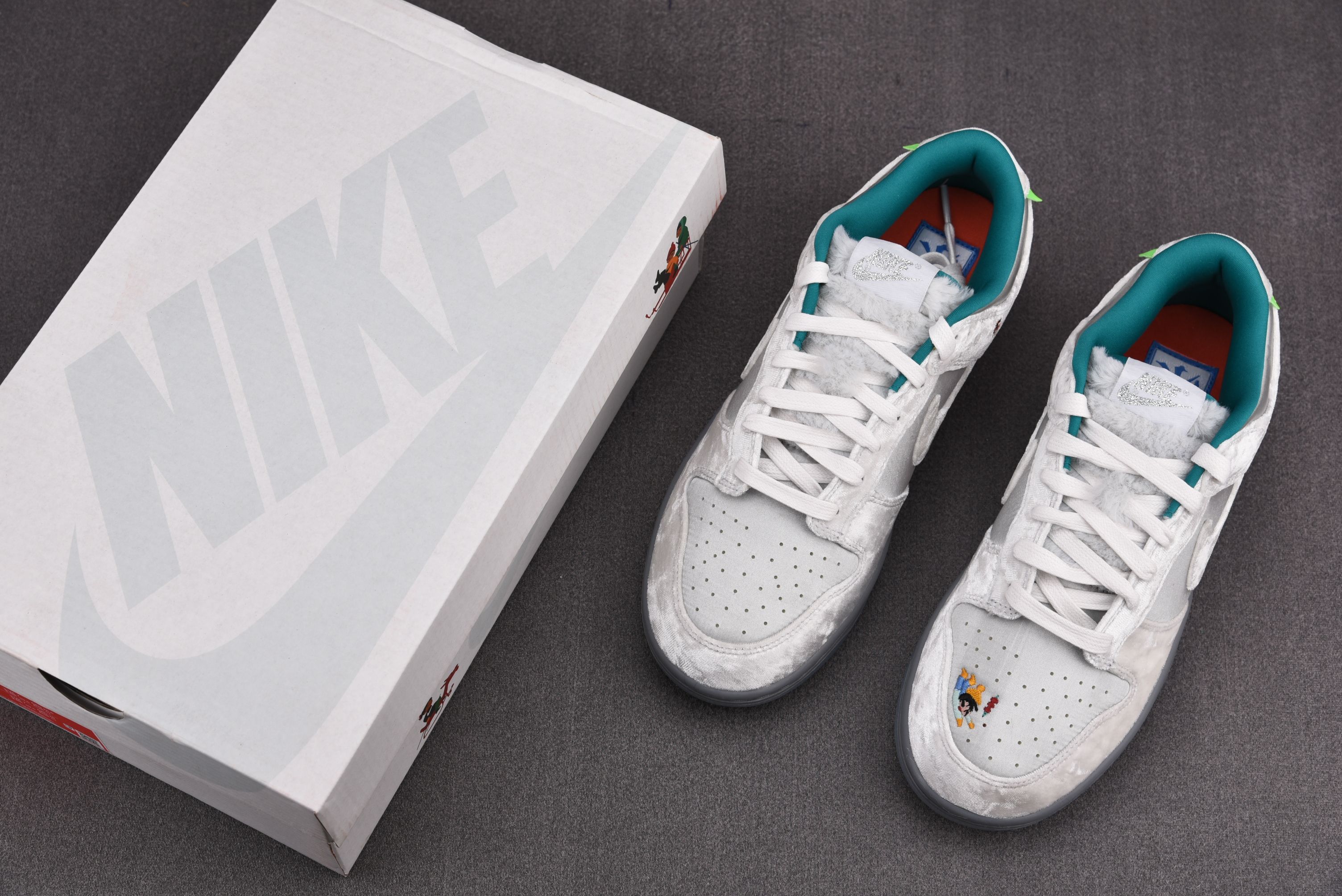 M Batch Nike Dunk Low Ice  DO2326-001