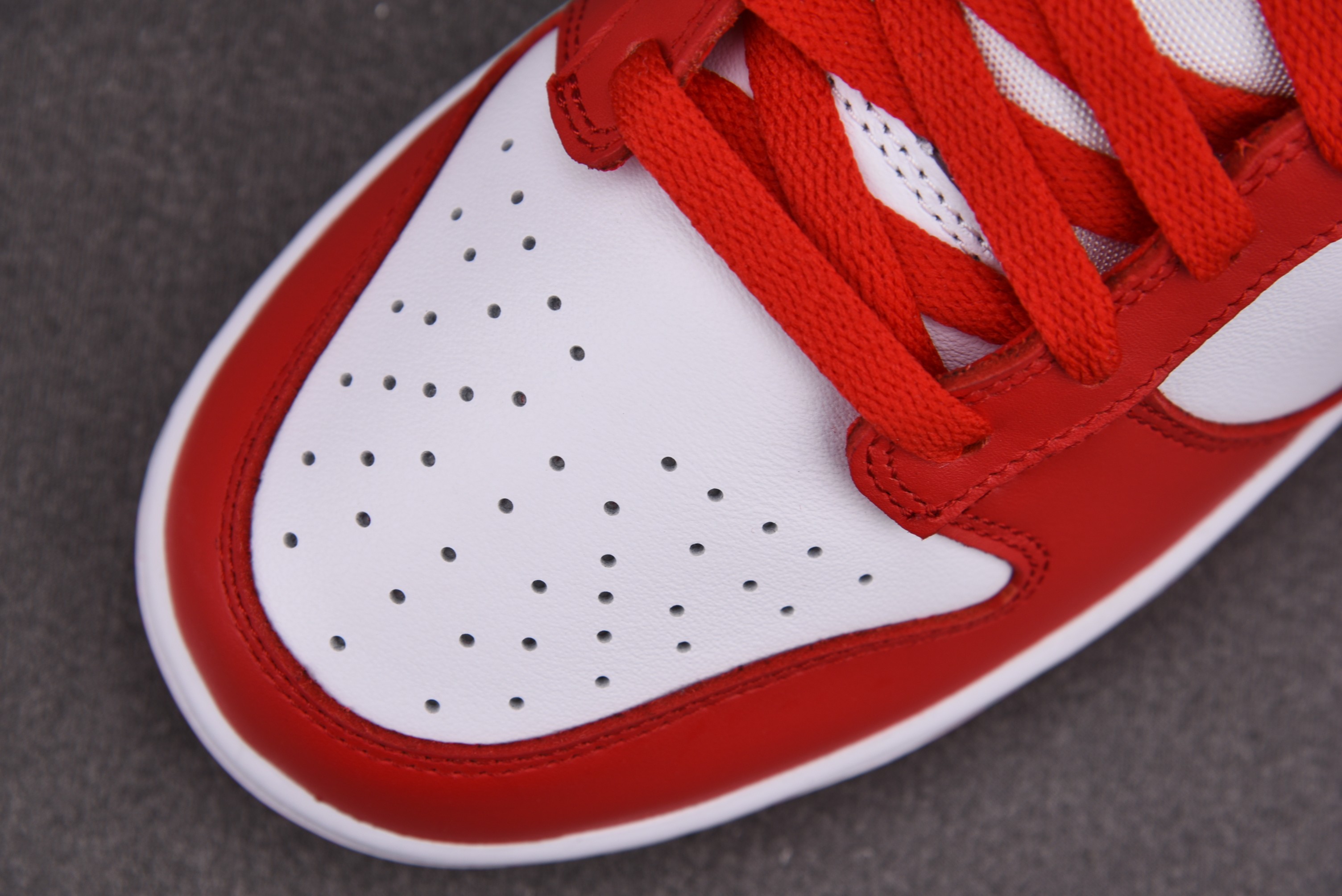 M Batch Nike Dunk SB Low SP “University Red”   CU1727-100