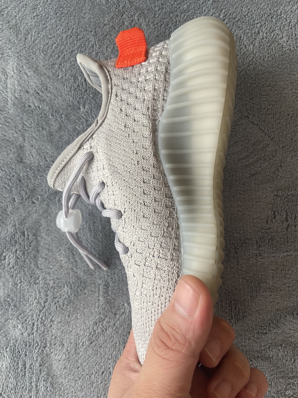 KID shoes adidas Yeezy Boost 350 V2 Tail Light  FX9017