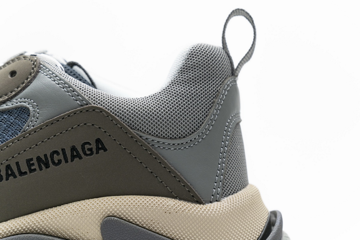 Ba***ci*ga Triple S Grey  483513 W06E1 1259