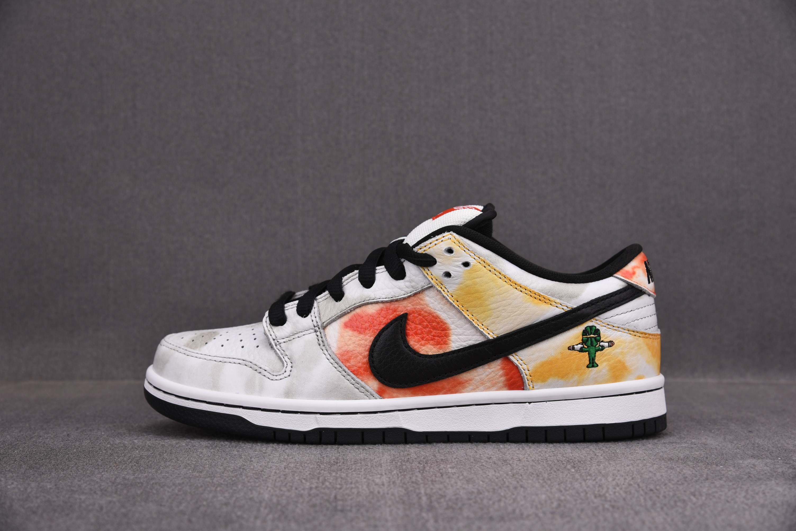 M Batch  Nike SB Dunk Low Pro QS   BQ6832-101