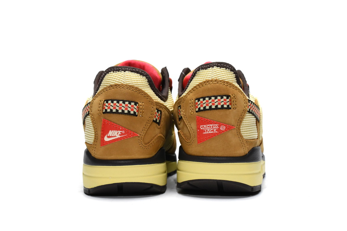 Travis Scott x Nike Air Max DO9392-701