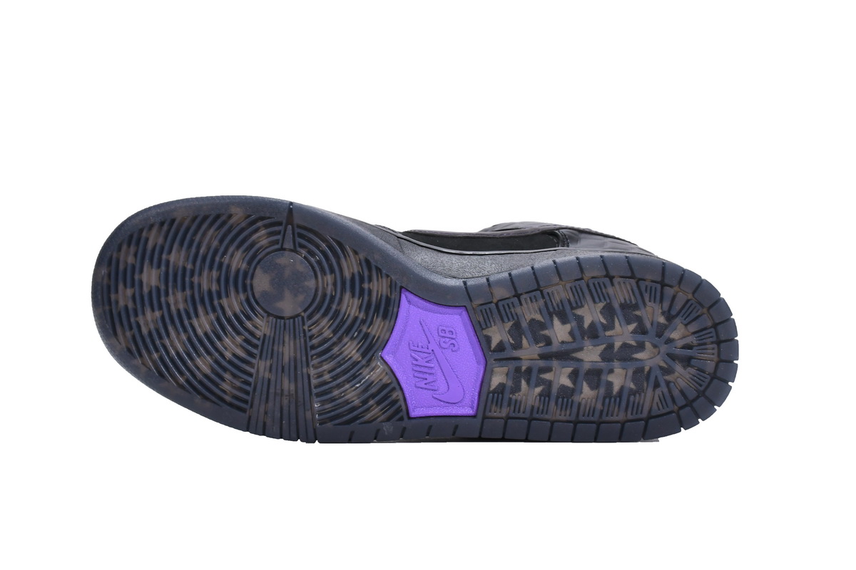 Familia x Nike SB Dunk Low First Avenue  DJ1159-001