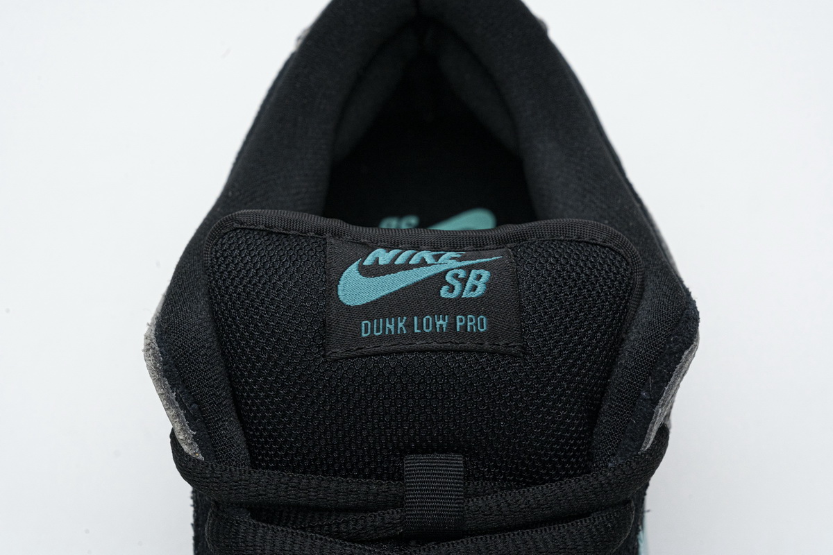 Nike SB Dunk Low “atmos Elephant”   BQ6817-009