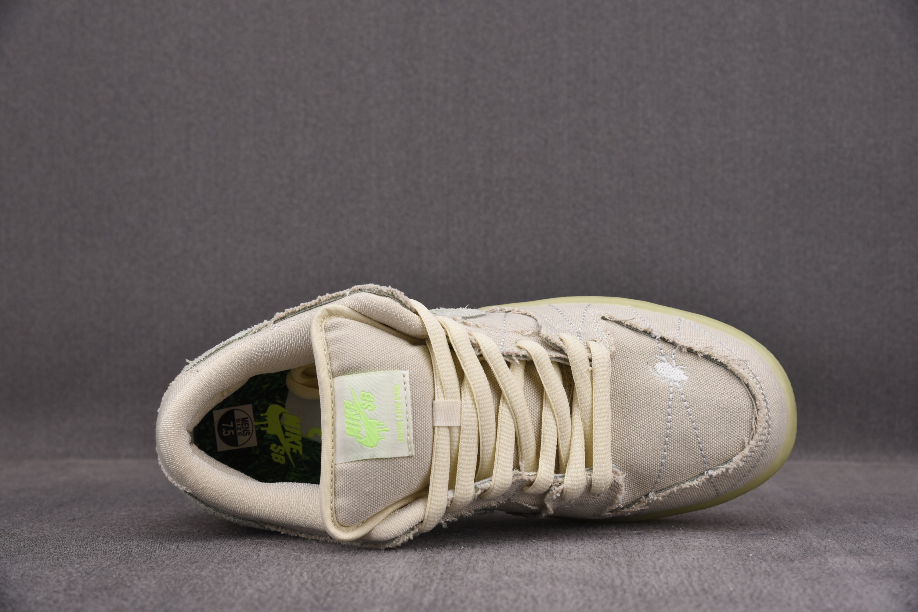 M Batch  SB Dunk Low “Mummy” DM0774-11