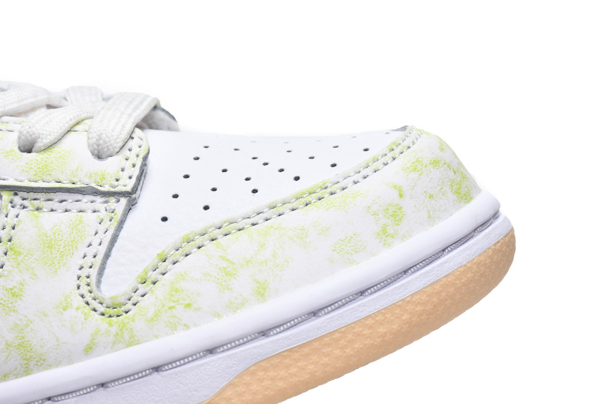 Nike Dunk Low Yellow Strike   DM9467-700