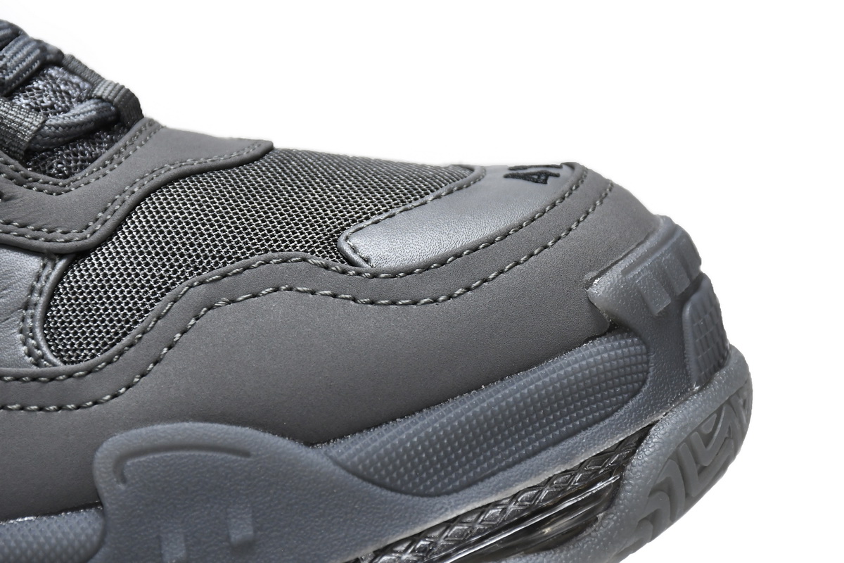Ba***ci*ga Triple S Carbon Ash  541624 W0918 7669