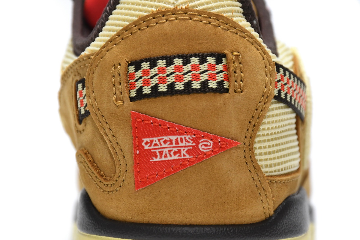 Travis Scott x Nike Air Max DO9392-701