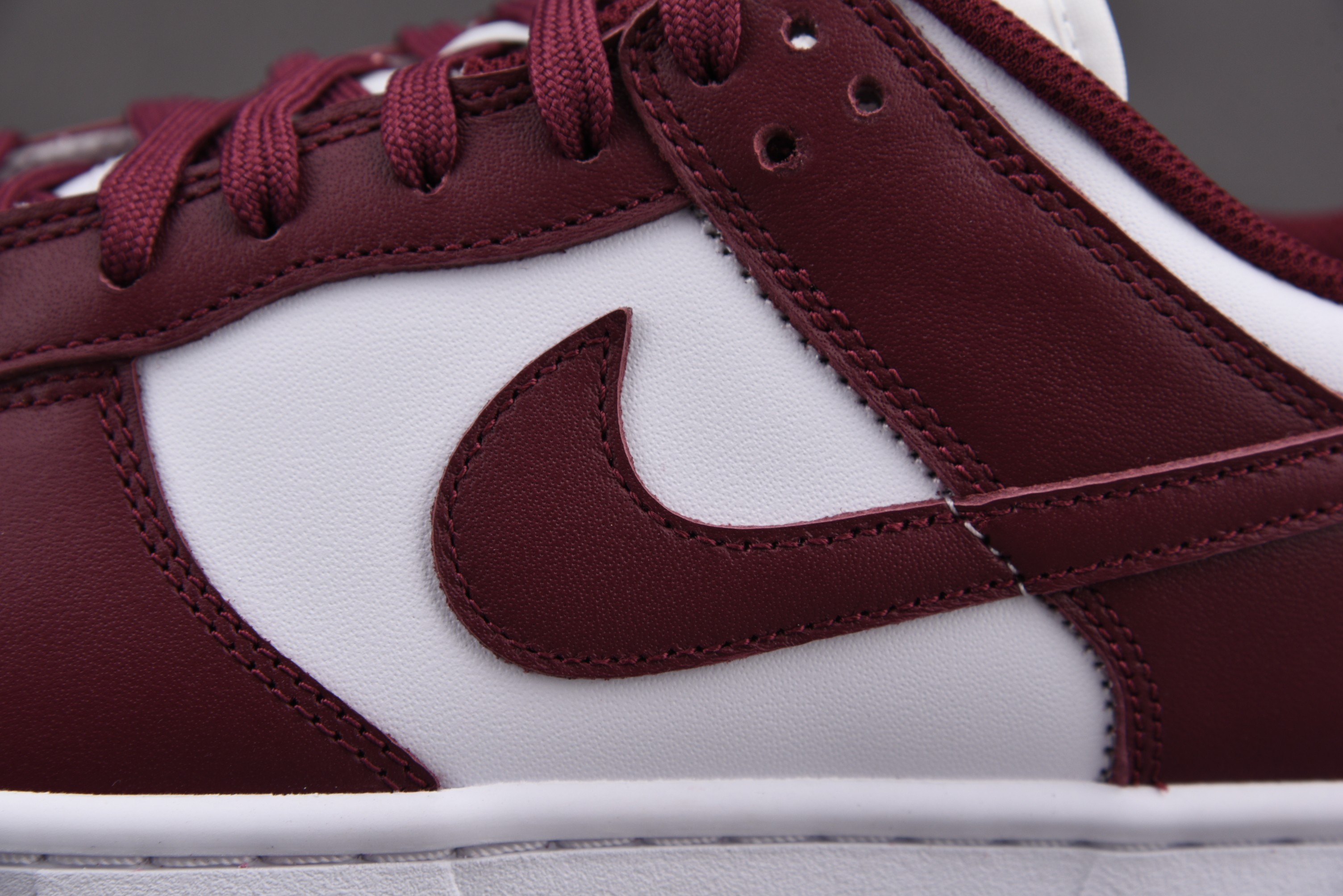 M Batch  Dunk Low “Dark Beetroot”   1503-108
