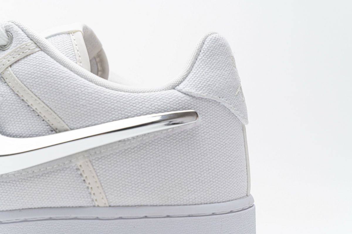 Travis Scott x Nike Air Force 1“White” AQ4211-100