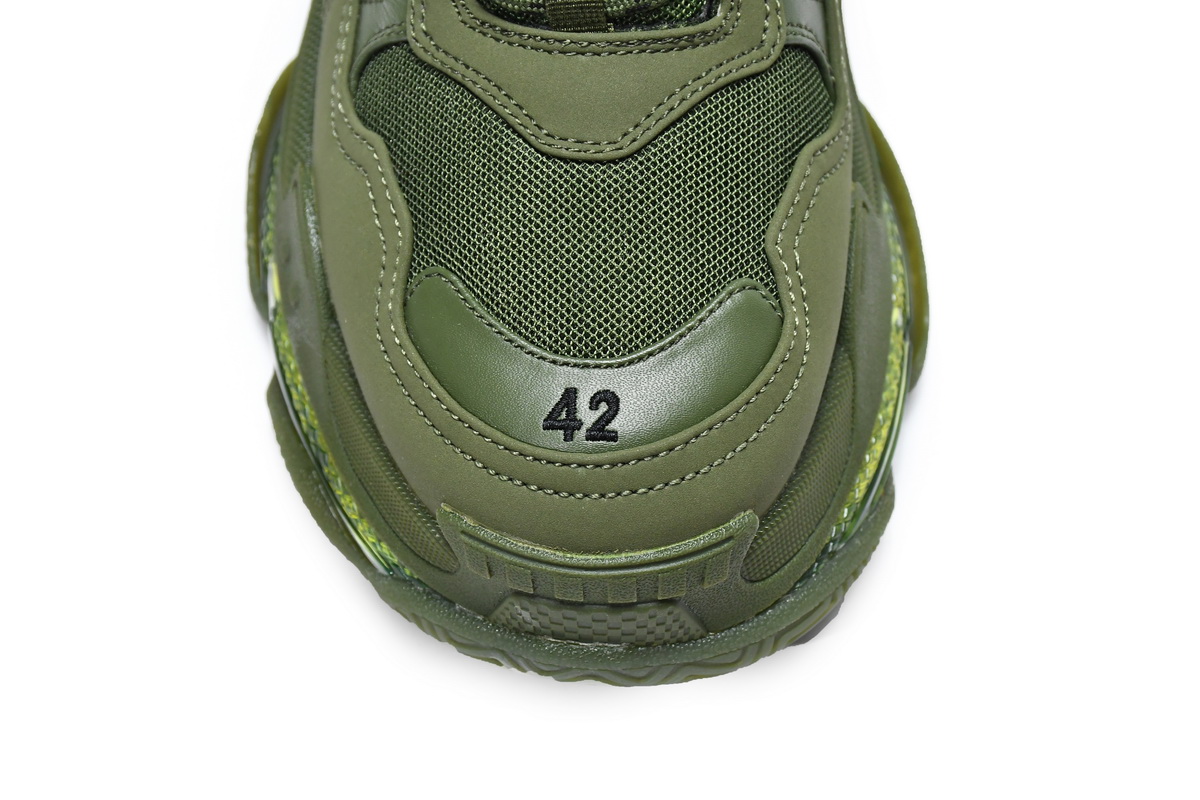 Ba***ci*ga Triple S Pitch Green  541624 W2GA1 2325