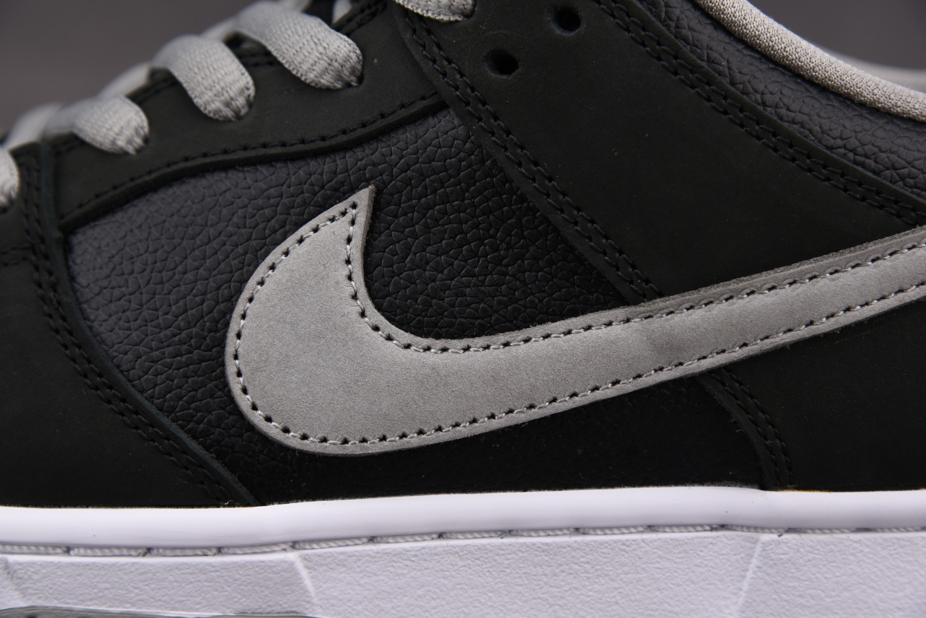 M Batch   Nike SB Dunk Low Pro J-Pack Shadow  BQ6817-007
