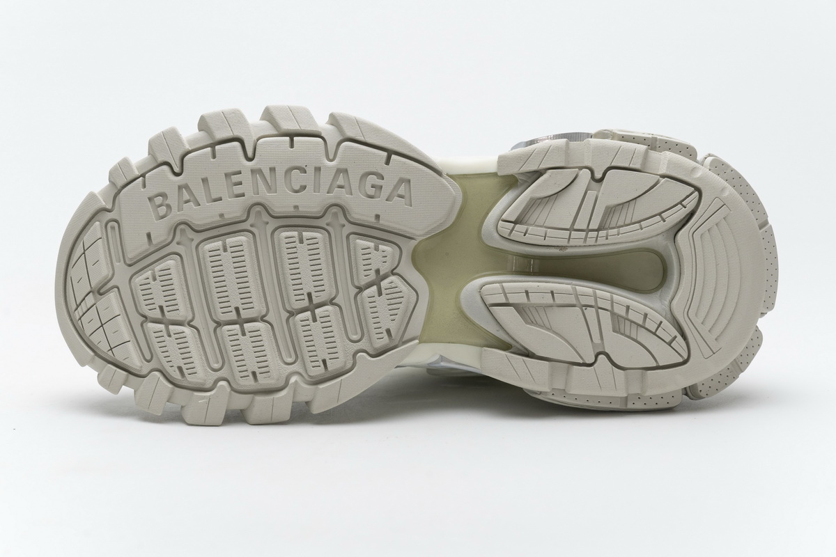 Ba***ci*ga Track 2 Sneaker White   570391 W2GN2 9000