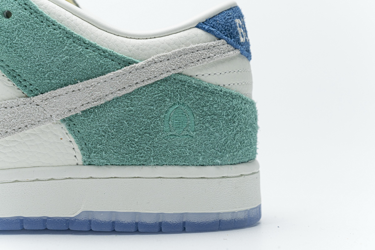 Kasina x Nike Dunk Low  Neptune Green   CZ6501-101