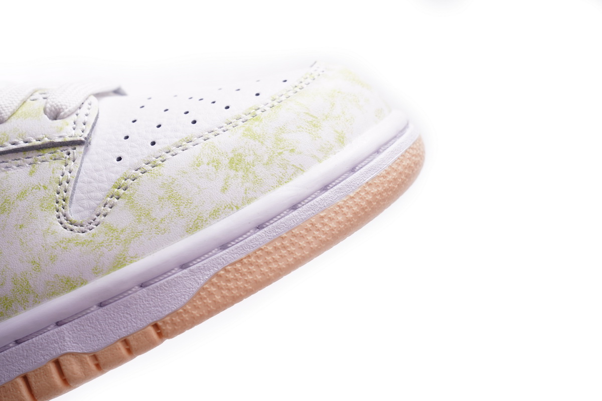 Nike Dunk Low Yellow Strike   DM9467-700