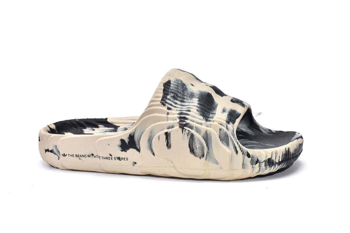 adidas originals Adilette 22 Slides Carbon   GX6947
