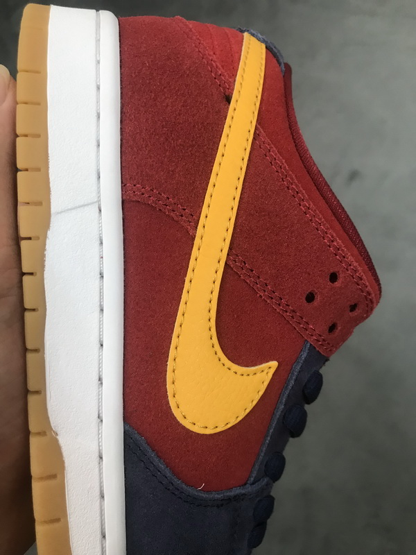 Nike SB Dunk Low Barcelona    DJ0606-400