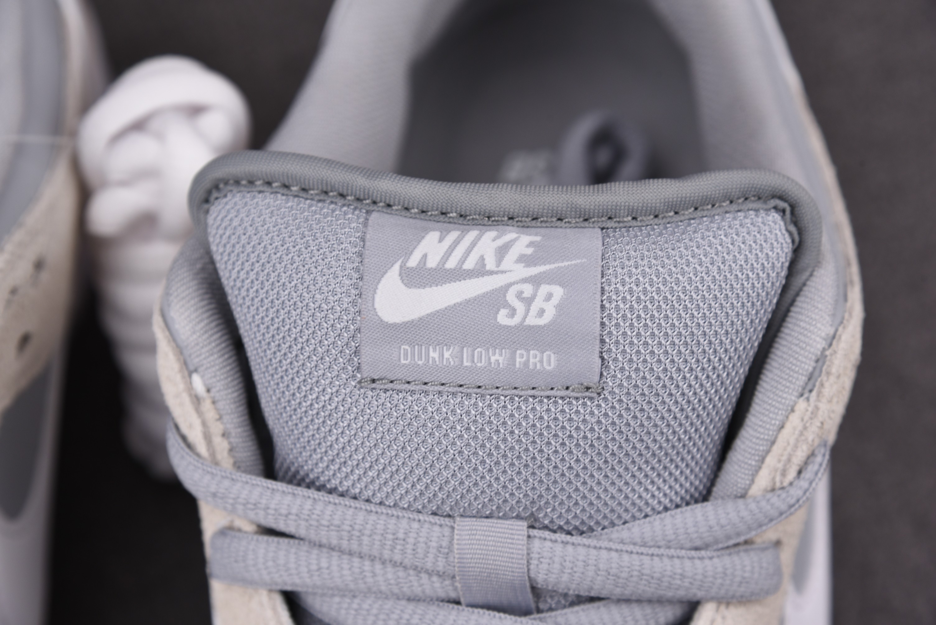 M Batch  Nike SB Dunk Low TRD “Summit White”  AR0778-110