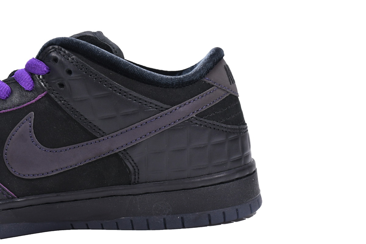 Familia x Nike SB Dunk Low First Avenue  DJ1159-001
