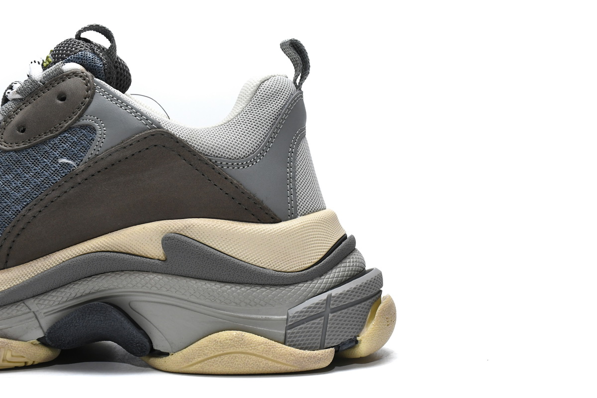 Ba***ci*ga Triple S Grey  536737 W0901 1259