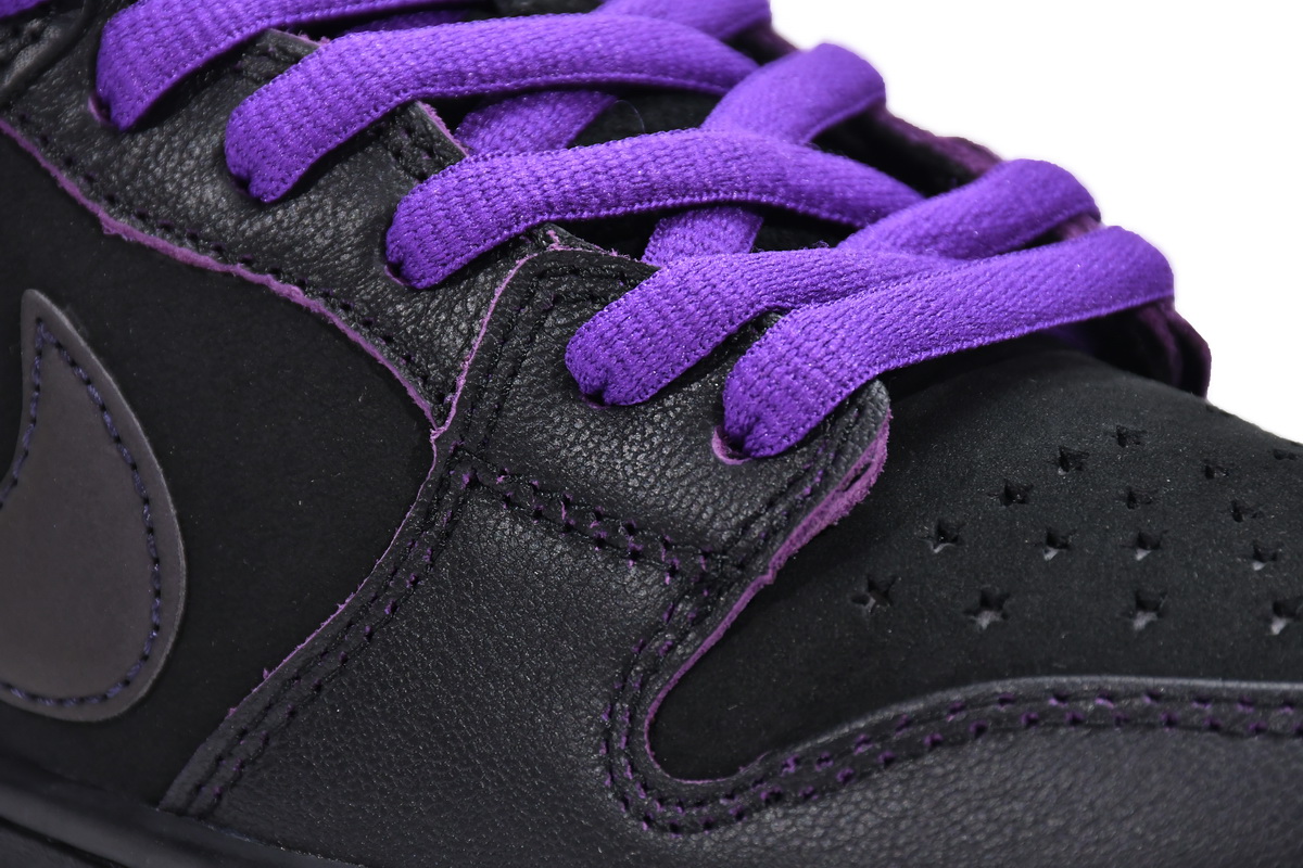 Familia x Nike SB Dunk Low First Avenue  DJ1159-001