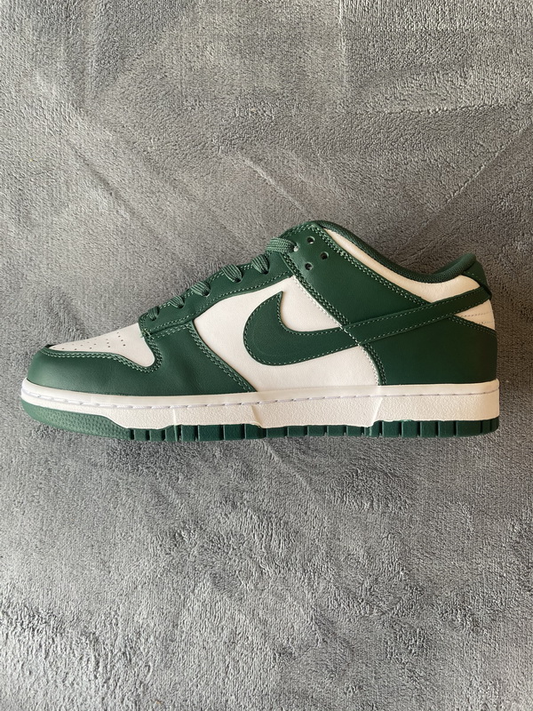 M Batch Nike SB Dunk Low Retro“Varsity Green”   DD1391-101