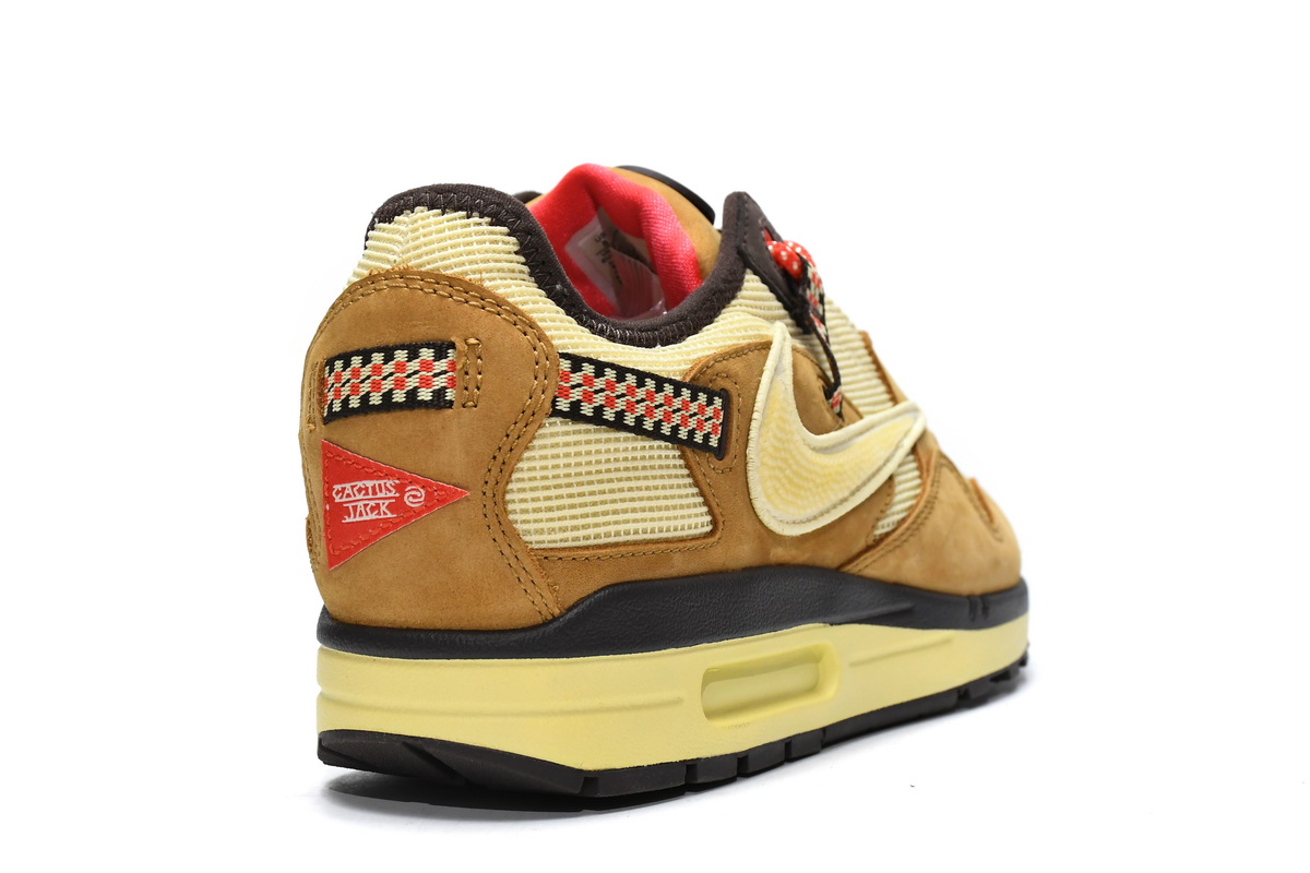 Travis Scott x Nike Air Max DO9392-701