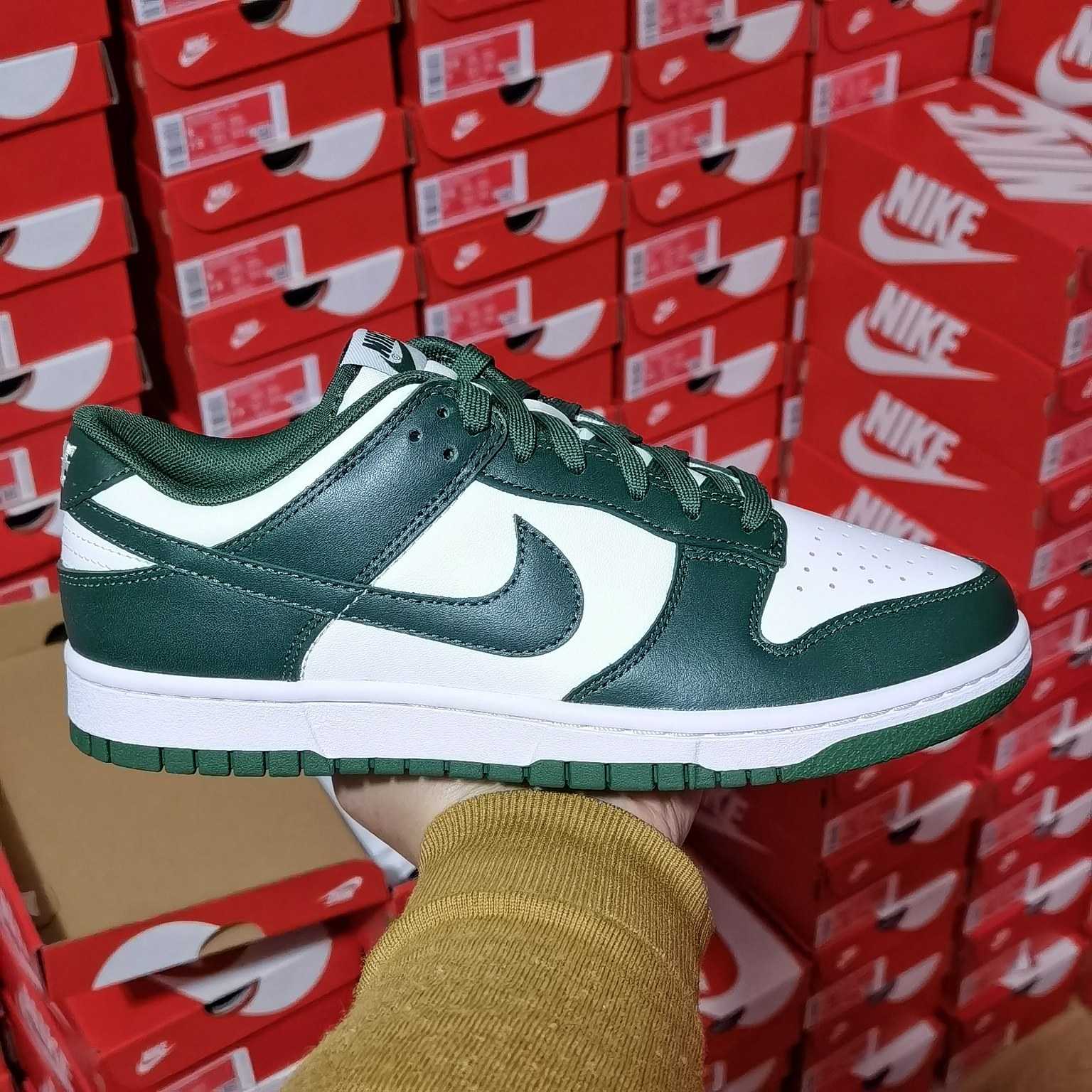 M Batch Nike SB Dunk Low Retro“Varsity Green”   DD1391-101
