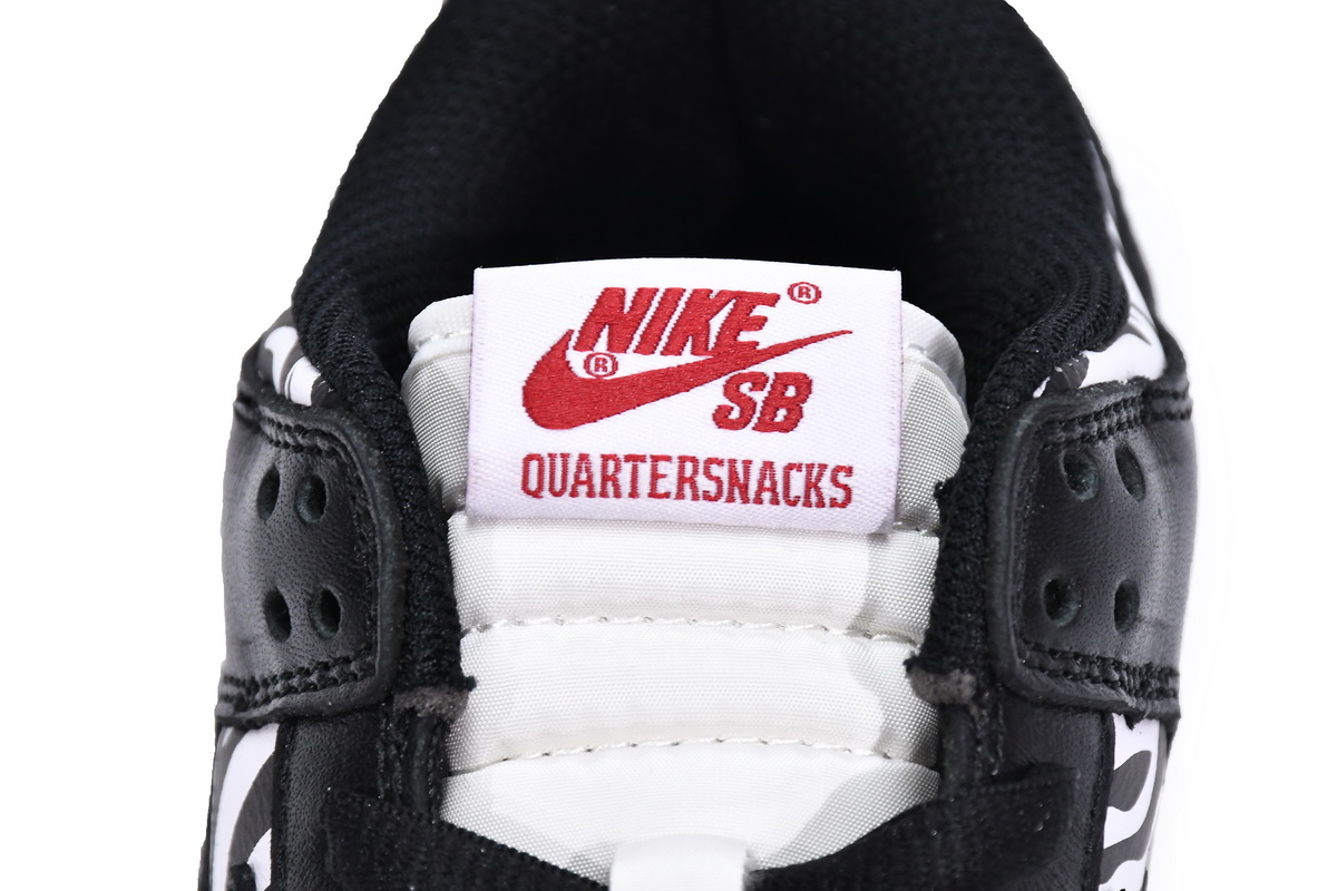 Quartersnacks x Nike SB Dunk Low Zebra    DM3510-001