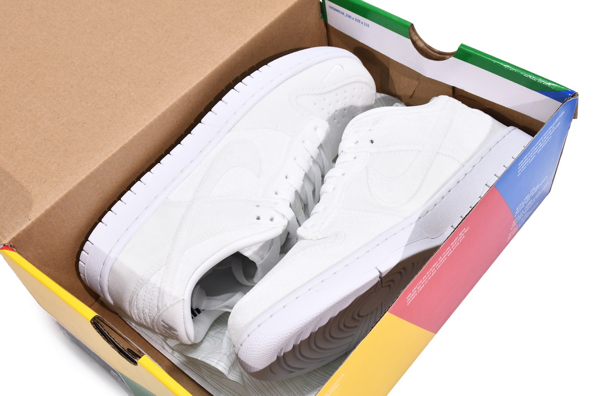 Dover Street Market x Nike Dunk Low Triple White   DH2686-100