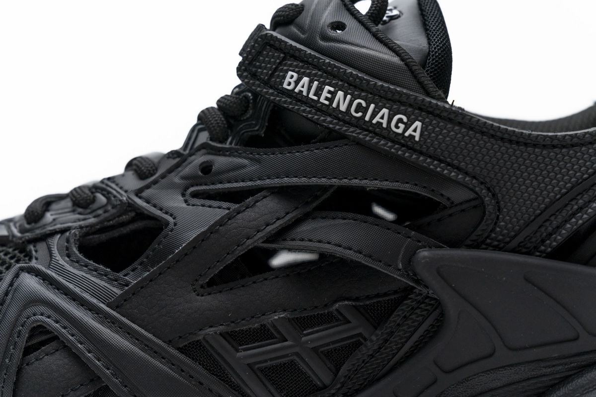 Ba***ci*ga Track 2 Sneaker Black    570391 W2GN1 1000